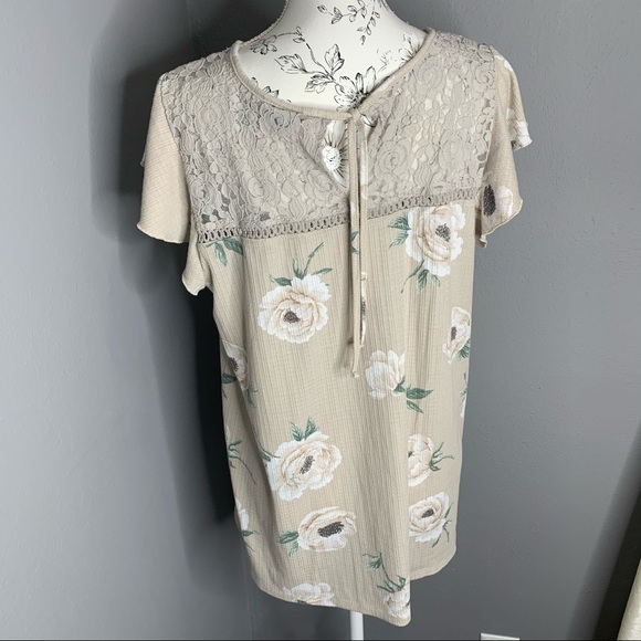 Torrid Women Floral Lace Tan Beige Top Sz 2 18-20 - Picture 2 of 3